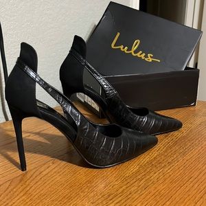 NWOT Lulus Black Vanna Heels